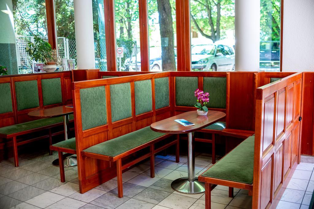 Wellness Hotel Szindbad Balatonszárszó Exteriér fotografie
