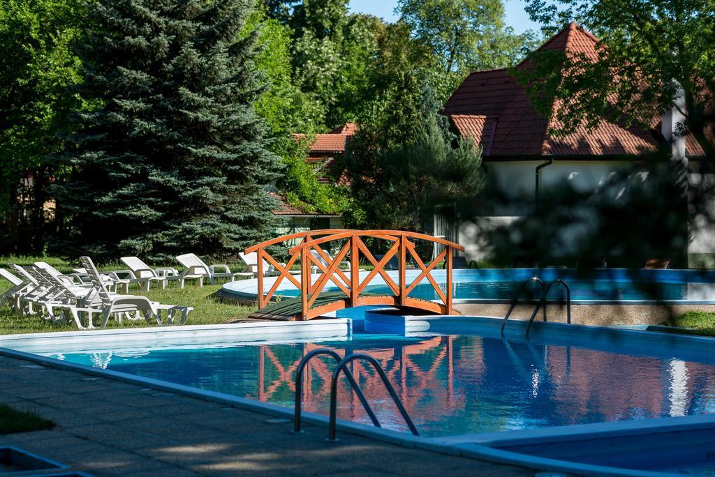 Wellness Hotel Szindbad Balatonszárszó Exteriér fotografie