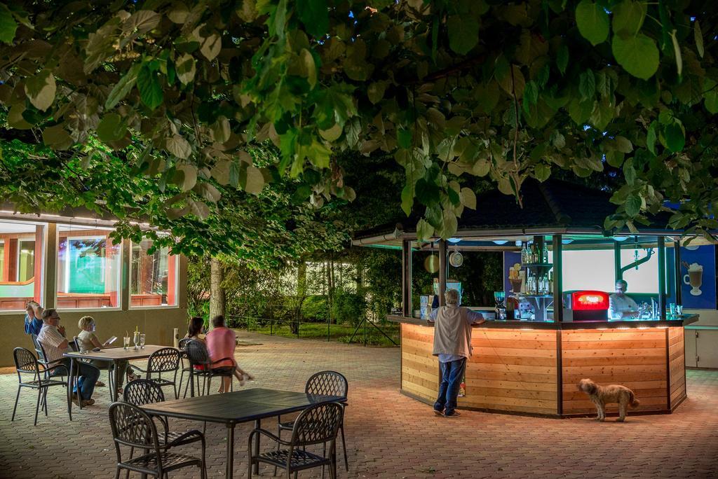 Wellness Hotel Szindbad Balatonszárszó Exteriér fotografie