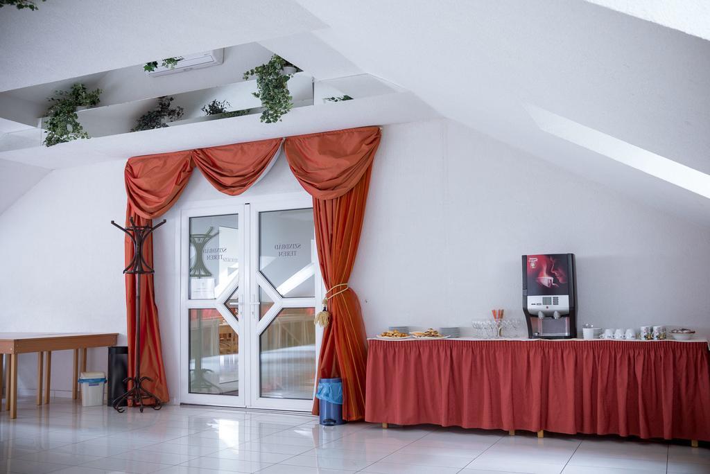 Wellness Hotel Szindbad Balatonszárszó Exteriér fotografie
